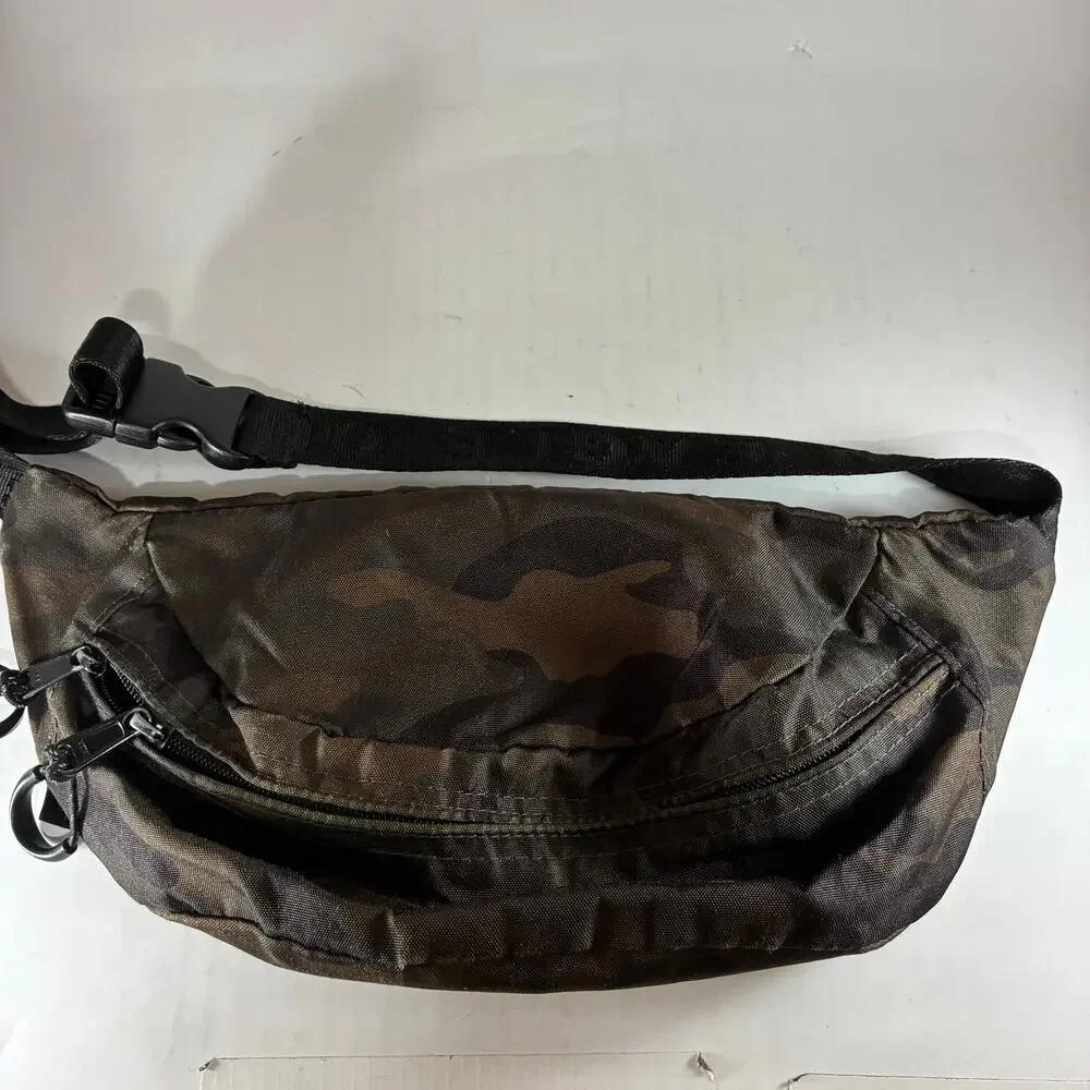 American‎ Eagle Camo Fanny Pack One Size Green Woodland Lumbar Pack